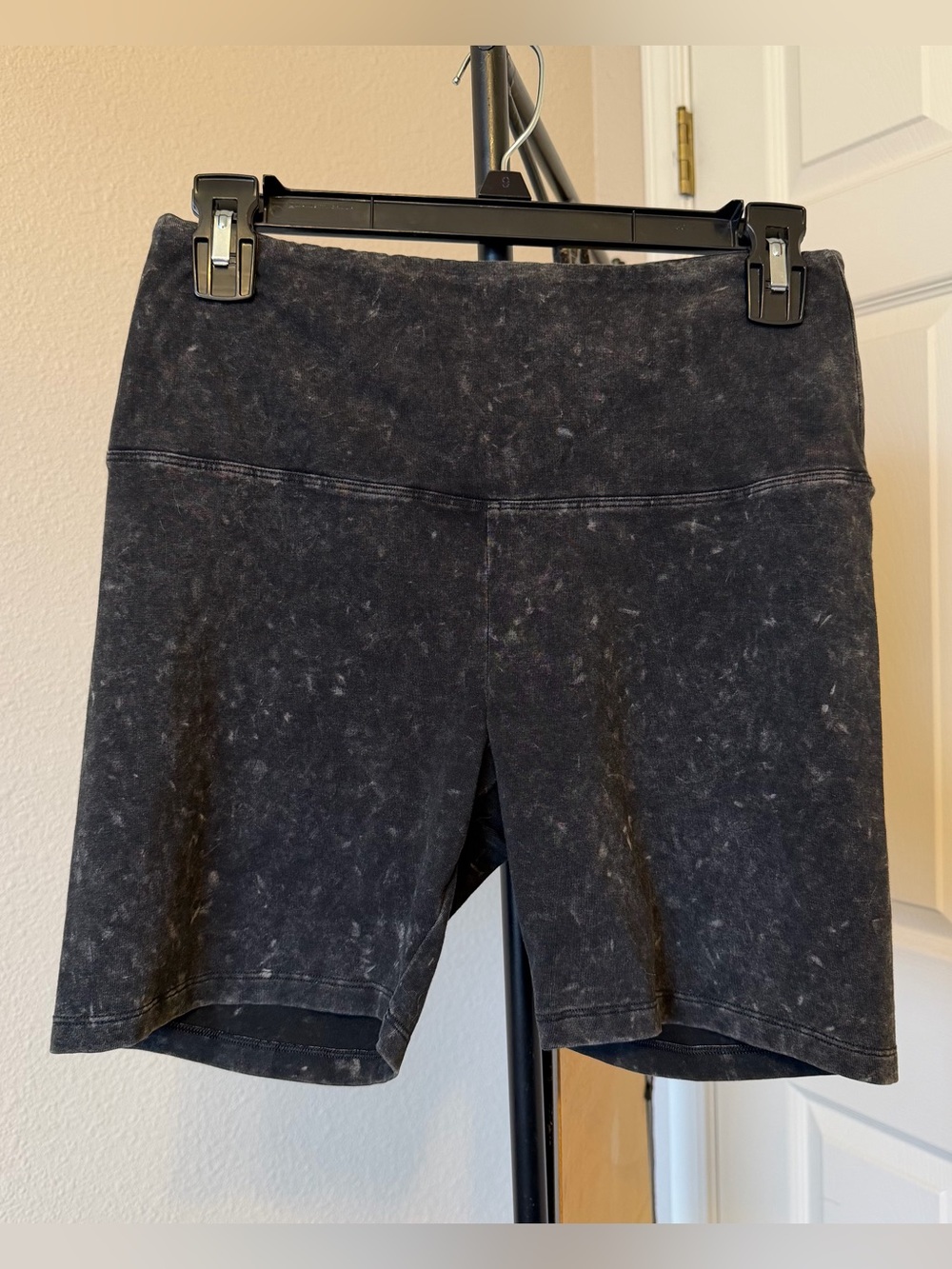 VS PINK Sport womens M black acid wash biker shorts high-waisted workout gymwear